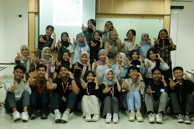 Training of Co-Facilitator PIONIR Gadjah Mada 2025: Mempersiapkan Pendamping Gadjah Mada Muda dengan Nilai-nilai Luhur Training of Co-Facilitator PIONIR Gadjah Mada 2025: Mempersiapkan Pendamping Gadjah Mada Muda dengan Nilai-nilai Luhur